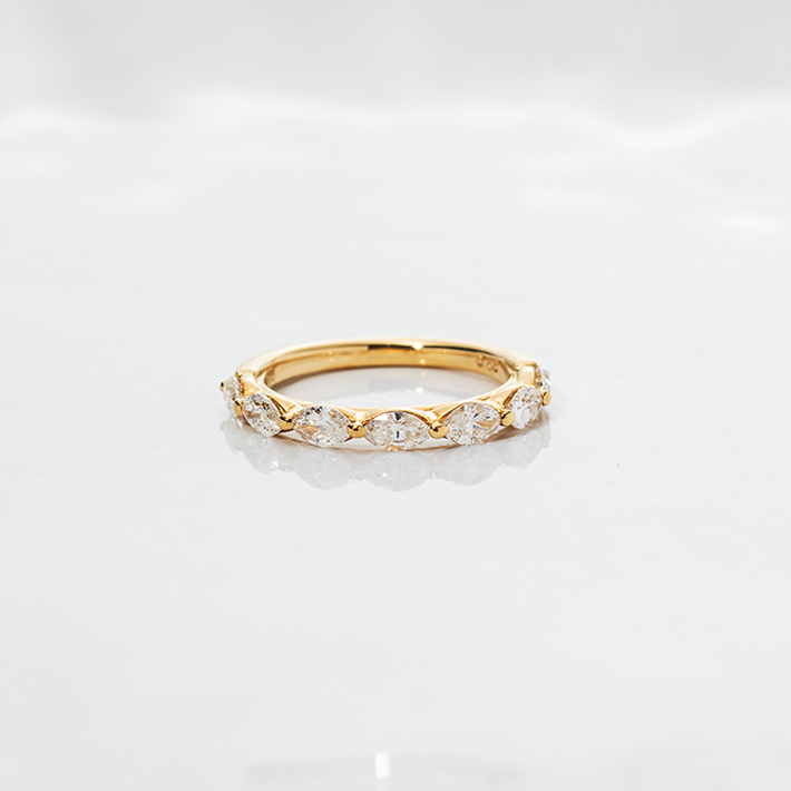 画像：Marquise Ring / YG