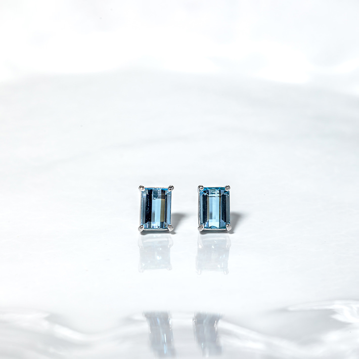 画像：Square pierced earring / Aquamarine