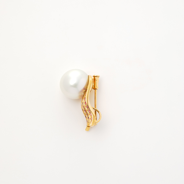 画像：Pearl brooch w/Ruby2