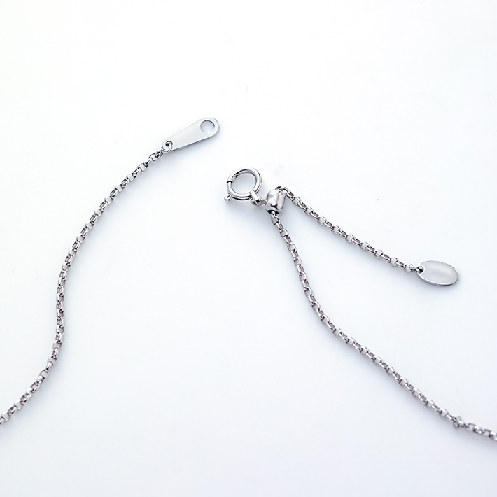 画像：Initial pendant necklace / Diamonds on the sides4